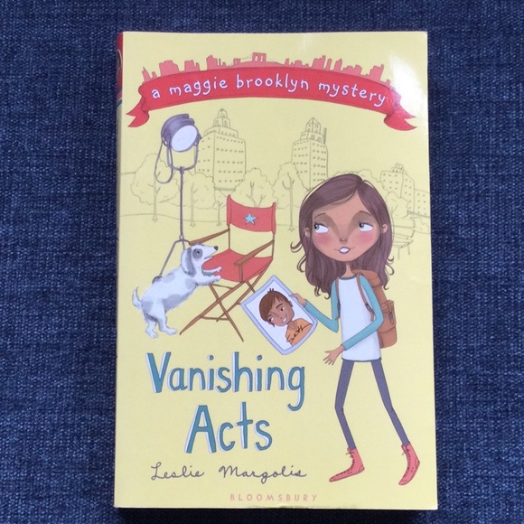 Bloomsbury Books - A Maggie Brooklyn Mystery by Leslie Margolis - 3 Volumes - Picture 6 of 13